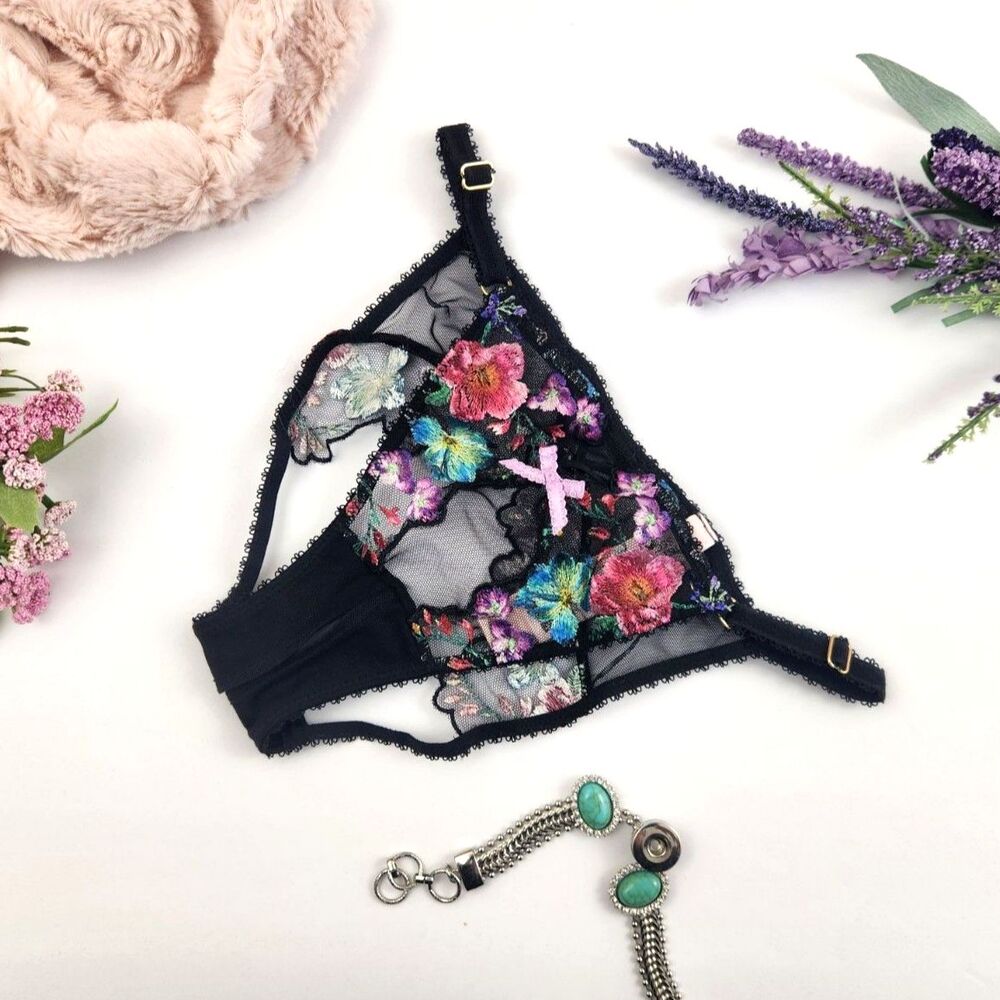 SMALL {Victoria's Secret} Black {Floral} Open Back Panty